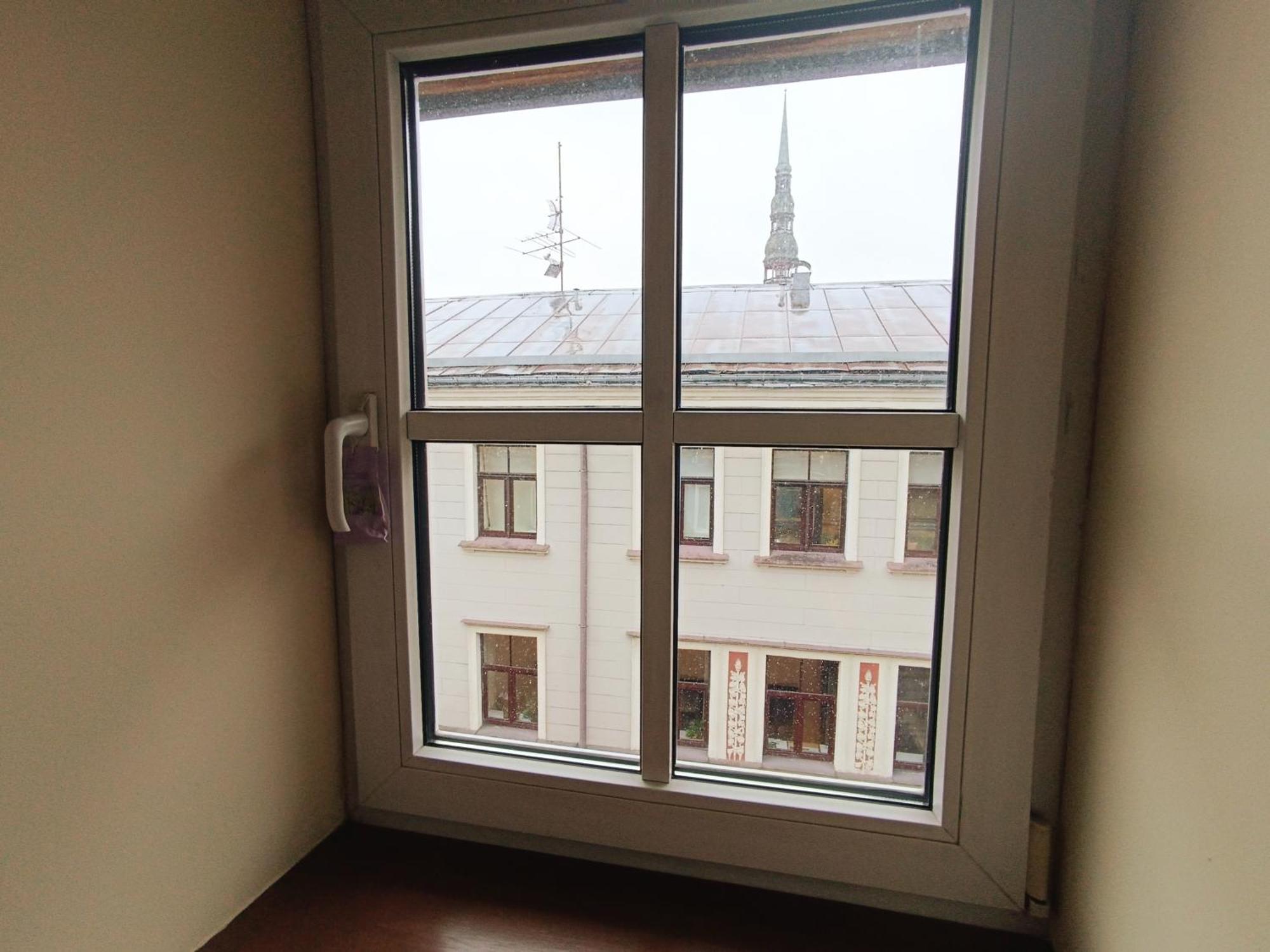 Old Town Charm One Bedroom Spacious Loft Apartment Рига Экстерьер фото